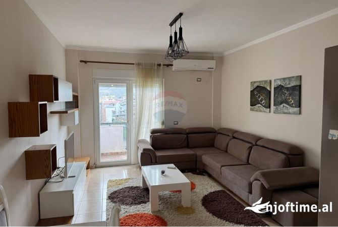 Shtepi me qera 2+1 ne Tirane - 450 Euro