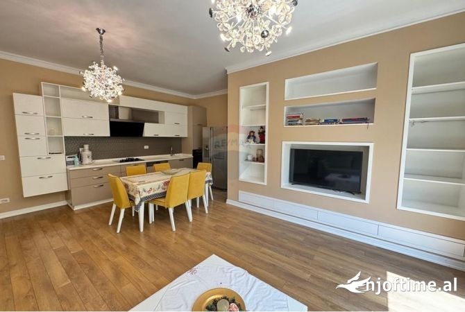 Shtepi me qera Apartament ne Tirane, 2+1, Mobilimi E mobiluar, Pagesa 850  Euro.