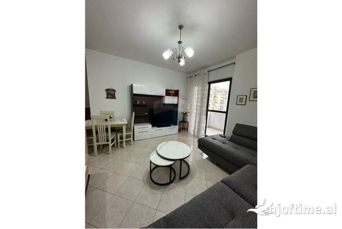Shtepi me qera 2+1 ne Tirane - 55,000 Leke