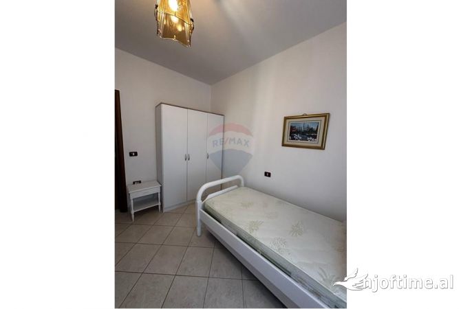 Shtepi me qera Apartament ne Tirane, 2+1, Mobilimi E mobiluar, Pagesa 55,000  Leke.