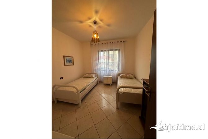 Shtepi me qera Apartament ne Tirane, 2+1, Mobilimi E mobiluar, Pagesa 55,000  Leke.