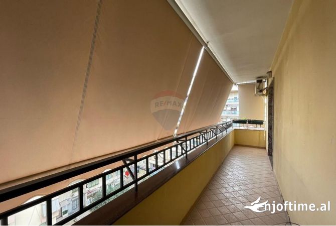 Shtepi me qera Apartament ne Tirane, 3+1, Mobilimi E mobiluar, Pagesa 1,000  Euro.