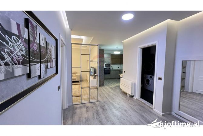Shtepi me qera 2+1 ne Tirane - 1,000 Euro