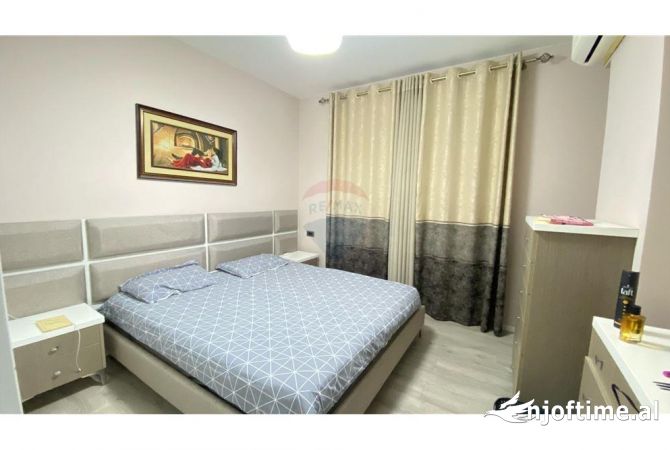 Shtepi me qera Apartament ne Tirane, 2+1, Mobilimi E mobiluar, Pagesa 1,000  Euro.