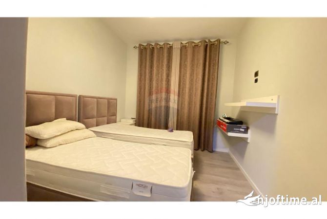 Shtepi me qera Apartament ne Tirane, 2+1, Mobilimi E mobiluar, Pagesa 1,000  Euro.