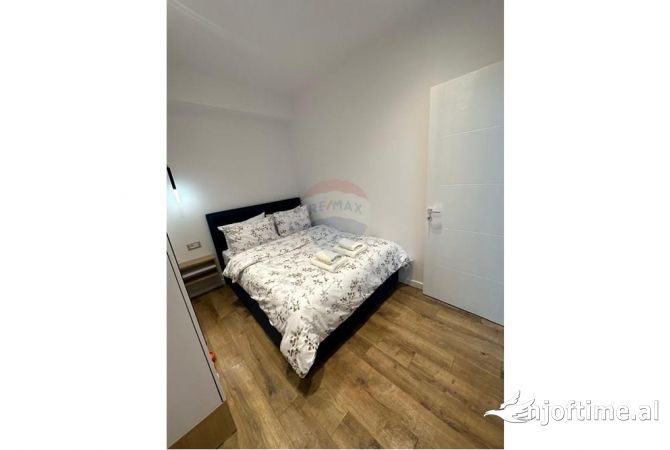Shtepi me qera Apartament ne Tirane, 2+1, Mobilimi E mobiluar, Pagesa 650  Euro.
