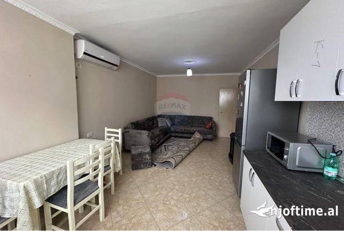 Shtepi me qera 2+1 ne Tirane - 500 Euro