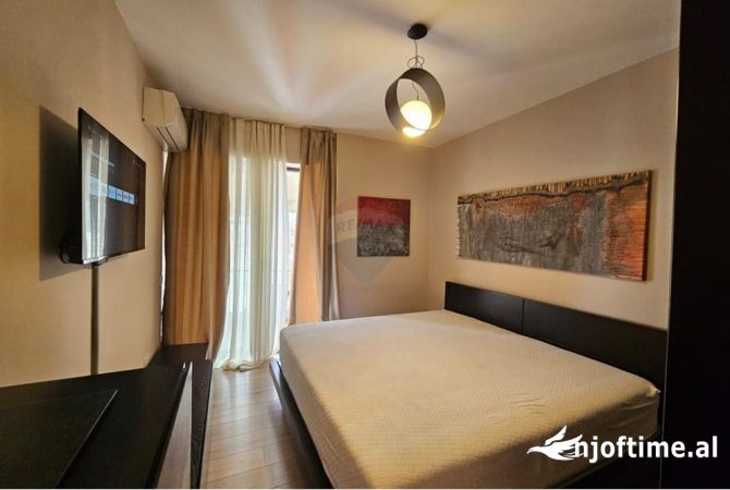 Shtepi me qera Apartament ne Tirane, 2+1, Mobilimi E mobiluar, Pagesa 1,350  Euro.