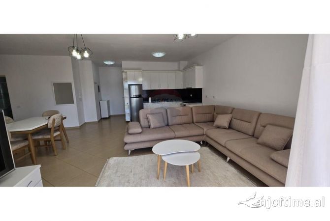 Shtepi me qera 2+1 ne Tirane - 800 Euro