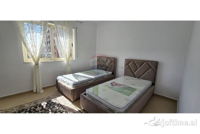 Shtepi me qera Apartament ne Tirane, 2+1, Mobilimi E mobiluar, Pagesa 800  Euro.