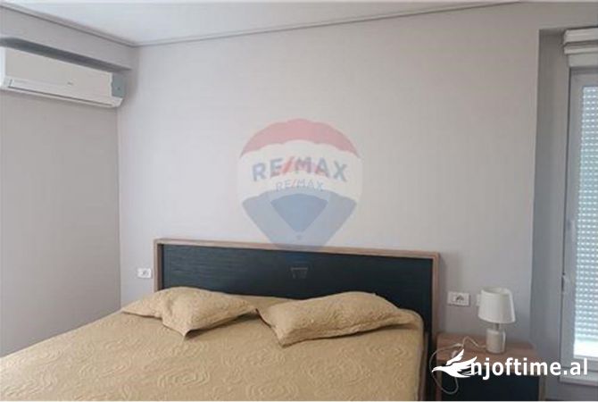 Shtepi me qera Apartament ne Tirane, 2+1, Mobilimi E mobiluar, Pagesa 820  Euro.