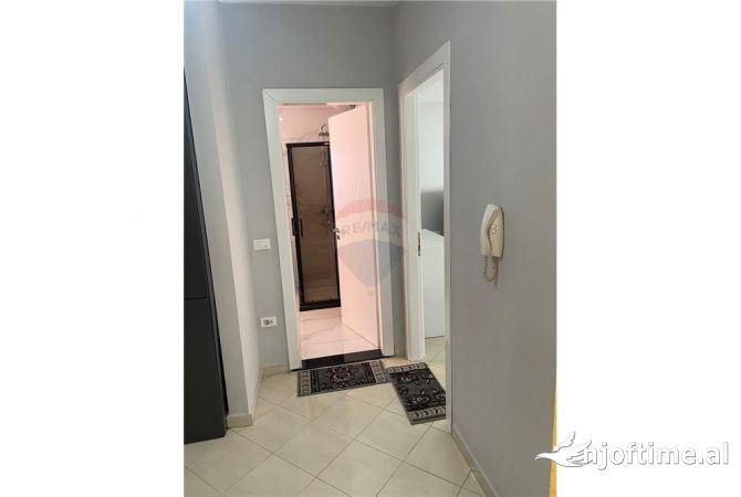 Shtepi me qera Apartament ne Tirane, 1+1, Mobilimi E mobiluar, Pagesa 600  Euro.