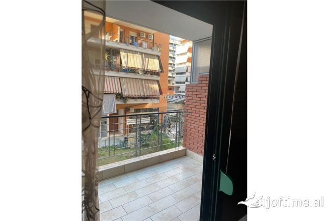 Shtepi me qera Apartament ne Tirane, 1+1, Mobilimi E mobiluar, Pagesa 600  Euro.