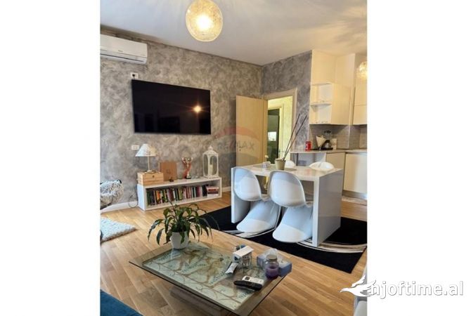 Shtepi me qera 2+1 ne Tirane - 600 Euro