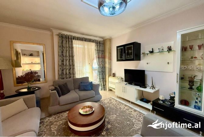 Shtepi me qera 2+1 ne Tirane - 550 Euro