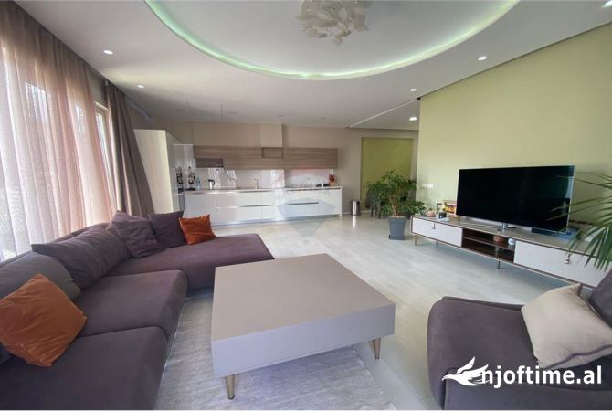 Shtepi me qera 3+1 ne Tirane - 1,100 Euro