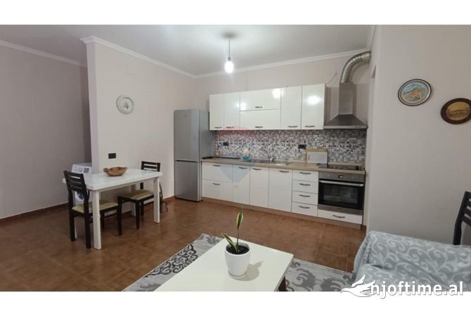 Shtepi me qera 1+1 ne Tirane - 400 Euro