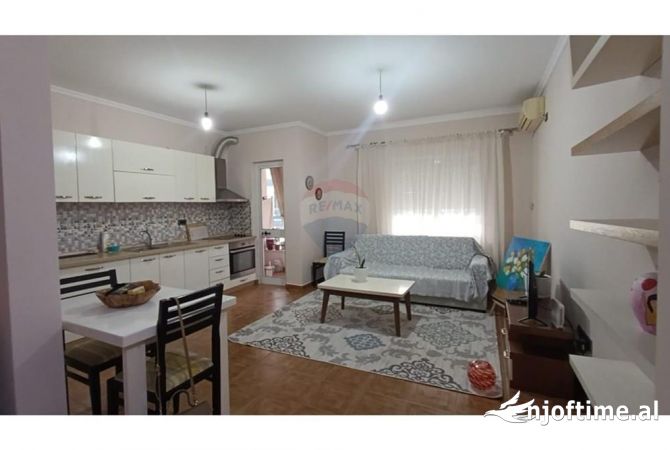 Shtepi me qera 1+1 ne Tirane - 400 Euro