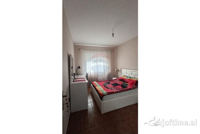Shtepi me qera 1+1 ne Tirane - 400 Euro