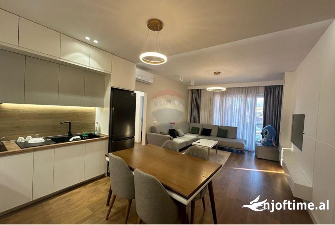 Shtepi me qera 2+1 ne Tirane - 1,000 Euro