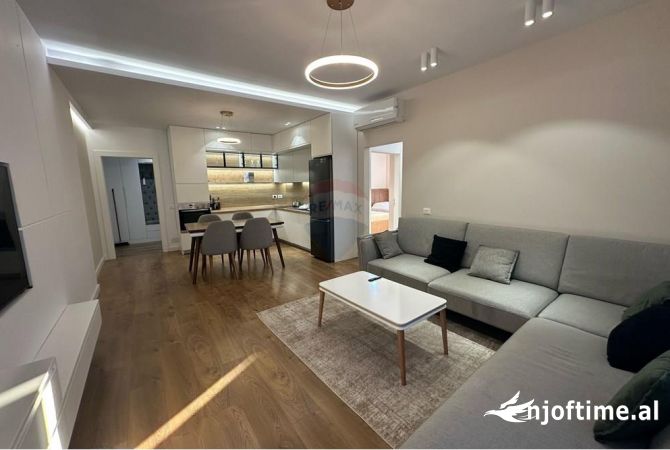 Shtepi me qera 2+1 ne Tirane - 1,000 Euro