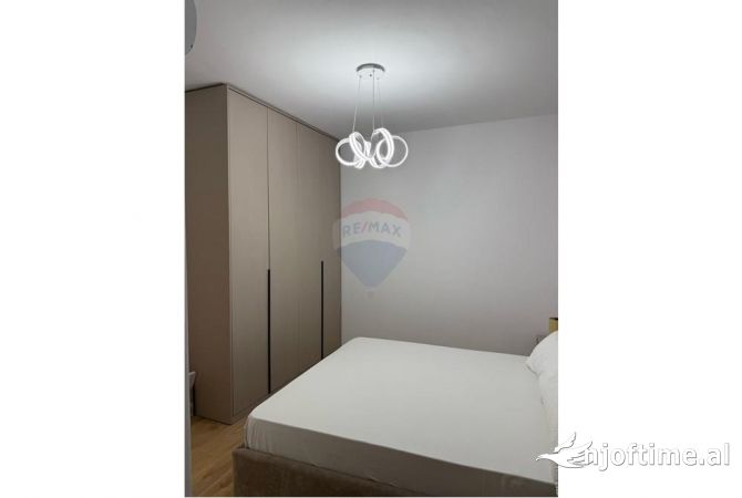 Shtepi me qera Apartament ne Tirane, 2+1, Mobilimi E mobiluar, Pagesa 650  Euro.