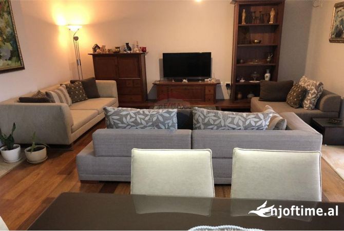 Shtepi me qera 3+1 ne Tirane - 1,100 Euro
