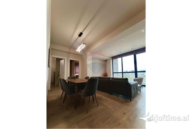 Shtepi me qera 2+1 ne Tirane - 1,100 Euro