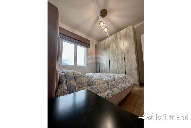 Shtepi me qera Apartament ne Tirane, 2+1, Mobilimi E mobiluar, Pagesa 1,100  Euro.
