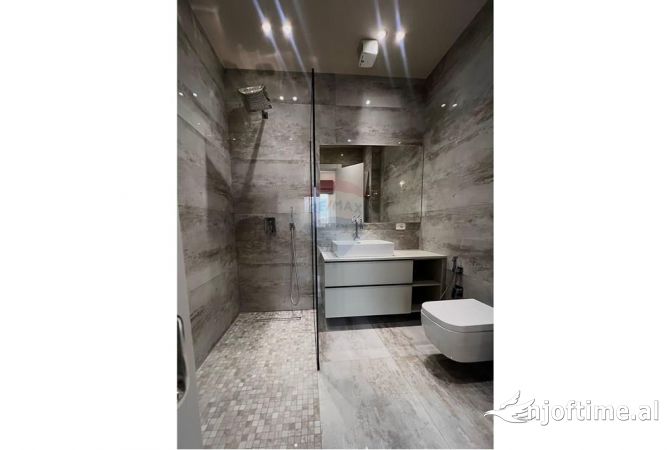 Shtepi me qera Apartament ne Tirane, 2+1, Mobilimi E mobiluar, Pagesa 1,100  Euro.