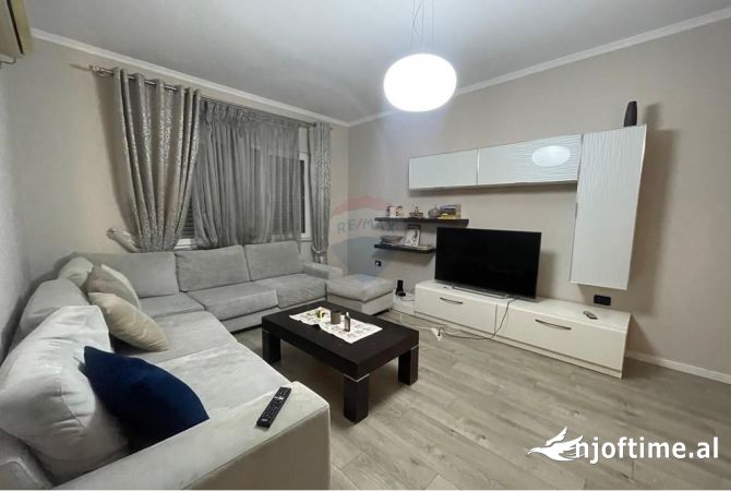 Shtepi me qera 2+1 ne Tirane - 650 Euro