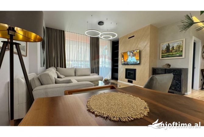 Shtepi me qera 2+1 ne Tirane - 1,600 Euro