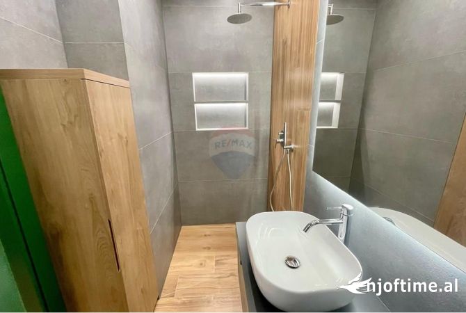Shtepi me qera Apartament ne Tirane, Garsoniere, Mobilimi E mobiluar, Pagesa 380  Euro.
