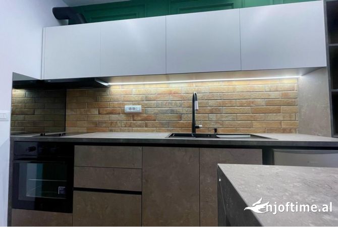 Shtepi me qera Apartament ne Tirane, Garsoniere, Mobilimi E mobiluar, Pagesa 380  Euro.