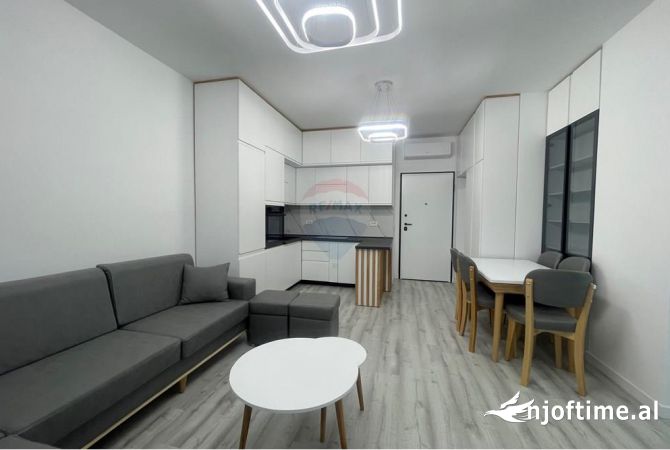 Shtepi me qera 2+1 ne Tirane - 800 Euro