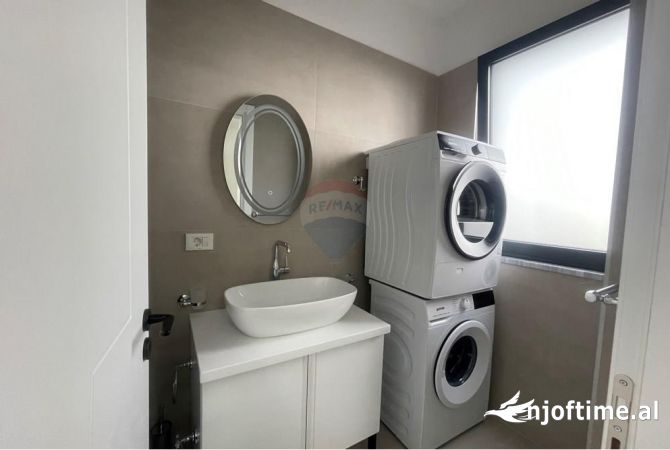 Shtepi me qera Apartament ne Tirane, 2+1, Mobilimi E mobiluar, Pagesa 800  Euro.