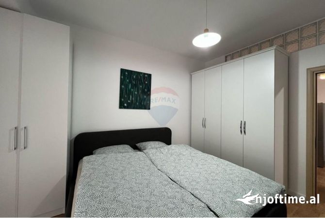 Shtepi me qera Apartament ne Tirane, 1+1, Mobilimi E mobiluar, Pagesa 800  Euro.