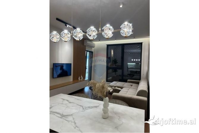 Shtepi me qera Apartament ne Tirane, 1+1, Mobilimi E mobiluar, Pagesa 700  Euro.