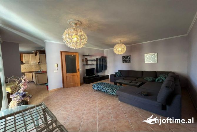 Shtepi me qera Apartament ne Tirane, 2+1, Mobilimi E mobiluar, Pagesa 600  Euro.