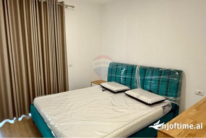 Shtepi me qera Apartament ne Tirane, 2+1, Mobilimi E mobiluar, Pagesa 900  Euro.