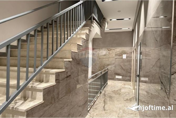 Shtepi me qera Apartament ne Tirane, 2+1, Mobilimi E mobiluar, Pagesa 900  Euro.