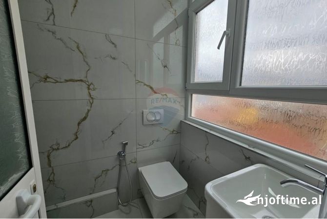 Shtepi me qera Apartament ne Tirane, 2+1, Mobilimi E mobiluar, Pagesa 750  Euro.