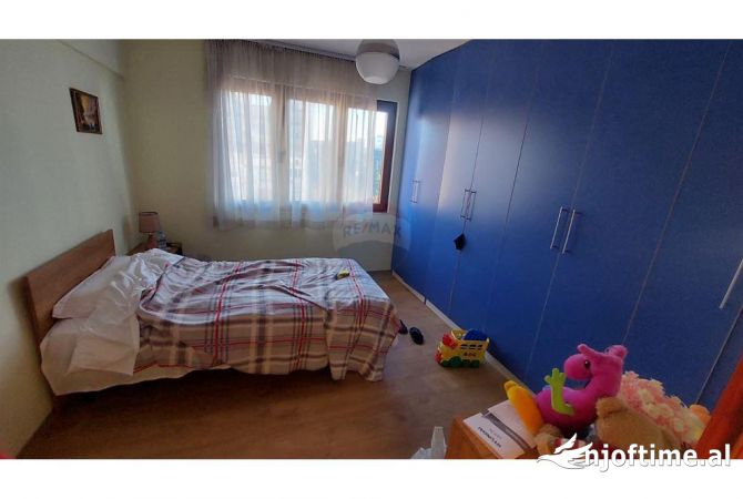 Shtepi me qera Apartament ne Tirane, 2+1, Mobilimi E mobiluar, Pagesa 730  Euro.