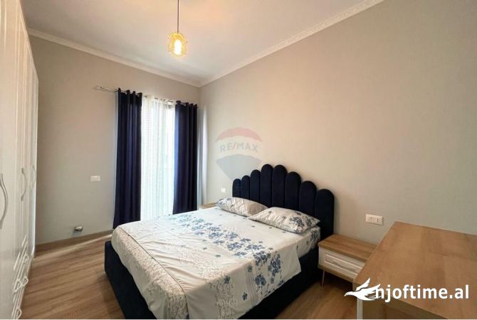 Shtepi me qera Apartament ne Tirane, 2+1, Mobilimi E mobiluar, Pagesa 800  Euro.
