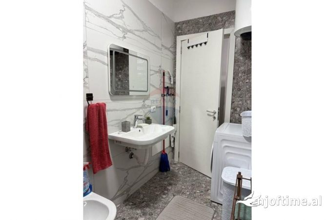 Shtepi me qera Apartament ne Tirane, 1+1, Mobilimi E mobiluar, Pagesa 430  Euro.