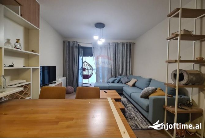 Shtepi me qera 2+1 ne Tirane - 750 Euro