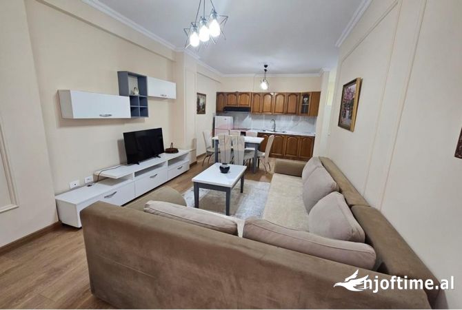 Shtepi me qera 1+1 ne Tirane - 450 Euro