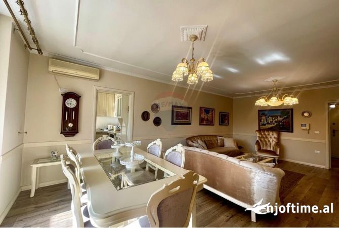 Shtepi me qera Apartament ne Tirane, 3+1, Mobilimi E mobiluar, Pagesa 1,500  Euro.