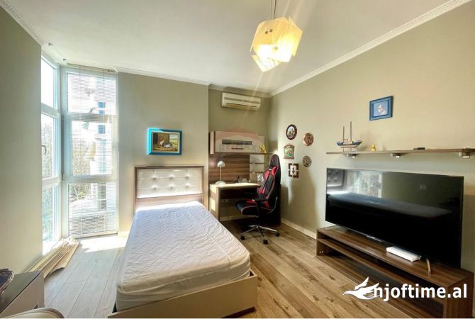 Shtepi me qera Apartament ne Tirane, 3+1, Mobilimi E mobiluar, Pagesa 1,500  Euro.