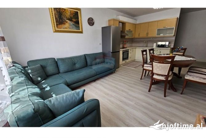 Shtepi me qera 2+1 ne Tirane - 650 Euro